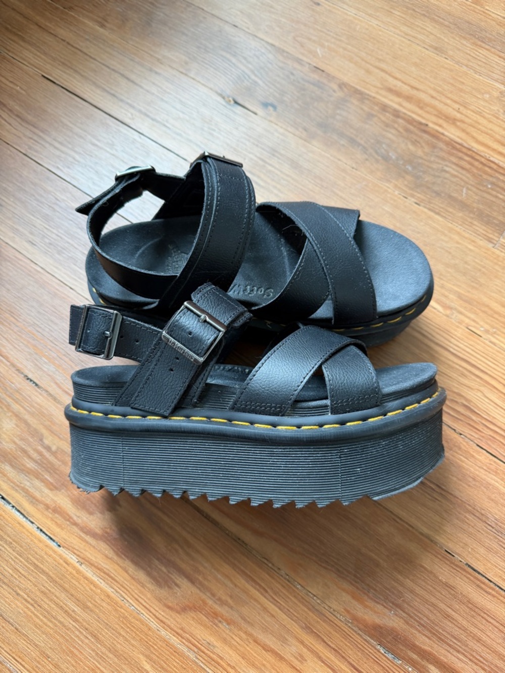 Dr Martens Voss II Quad Platform Sandals US 7 7.5 8
Black